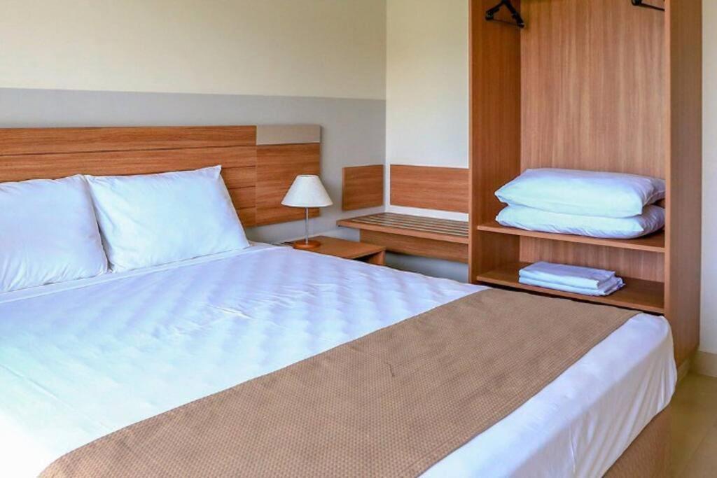 Ilhas Do Eco - Go - Rocha Caldas Novas